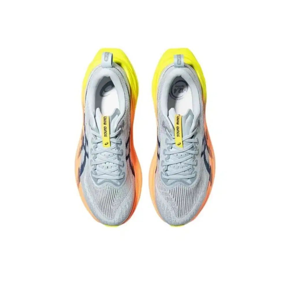 ランニングシューズ