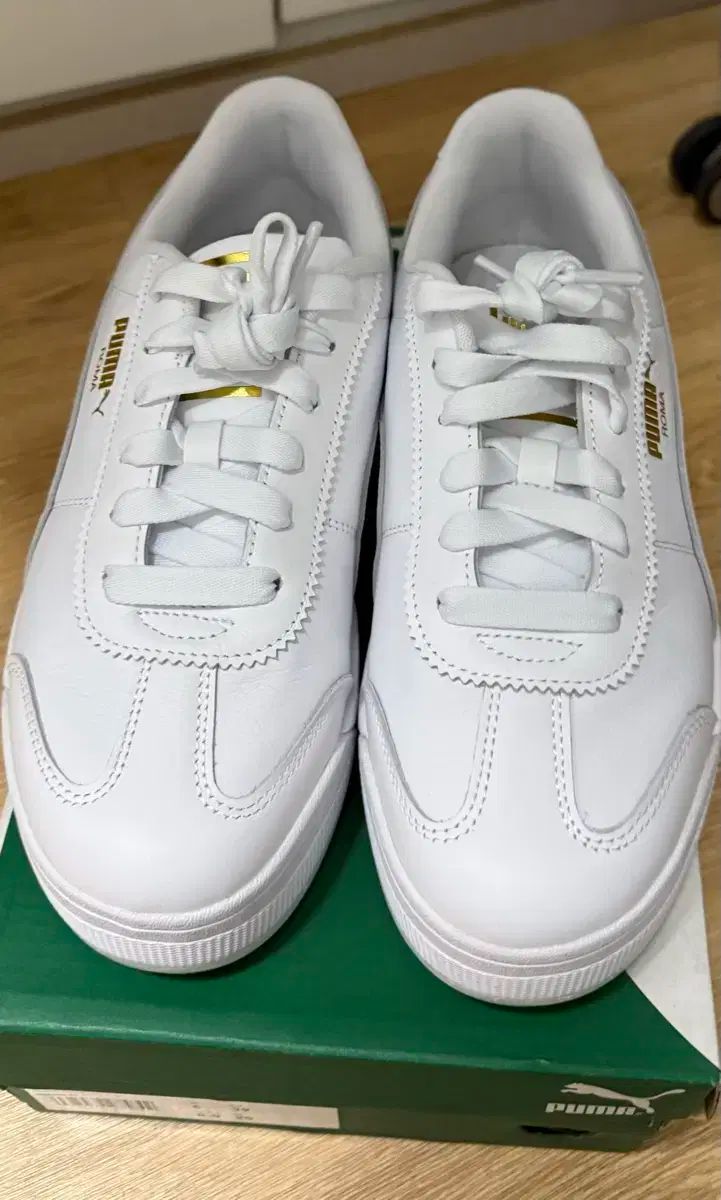 PUMA プーマ レディース用 ローマ 250 白