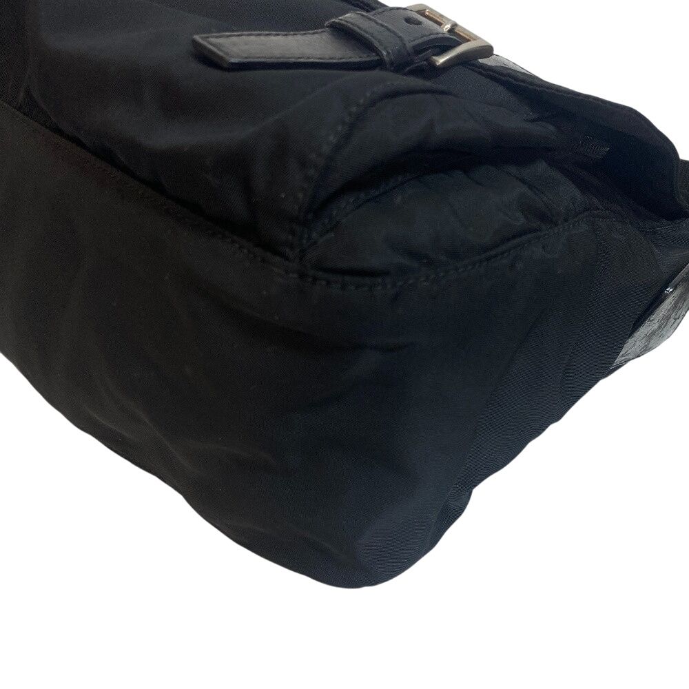 プラダ メッセンジャー ショルダーバッグ ブラック 黒 三角プレート フラップ プラダ メッセンジャー ショルダーバッグ ブラック 黒 三角プレート