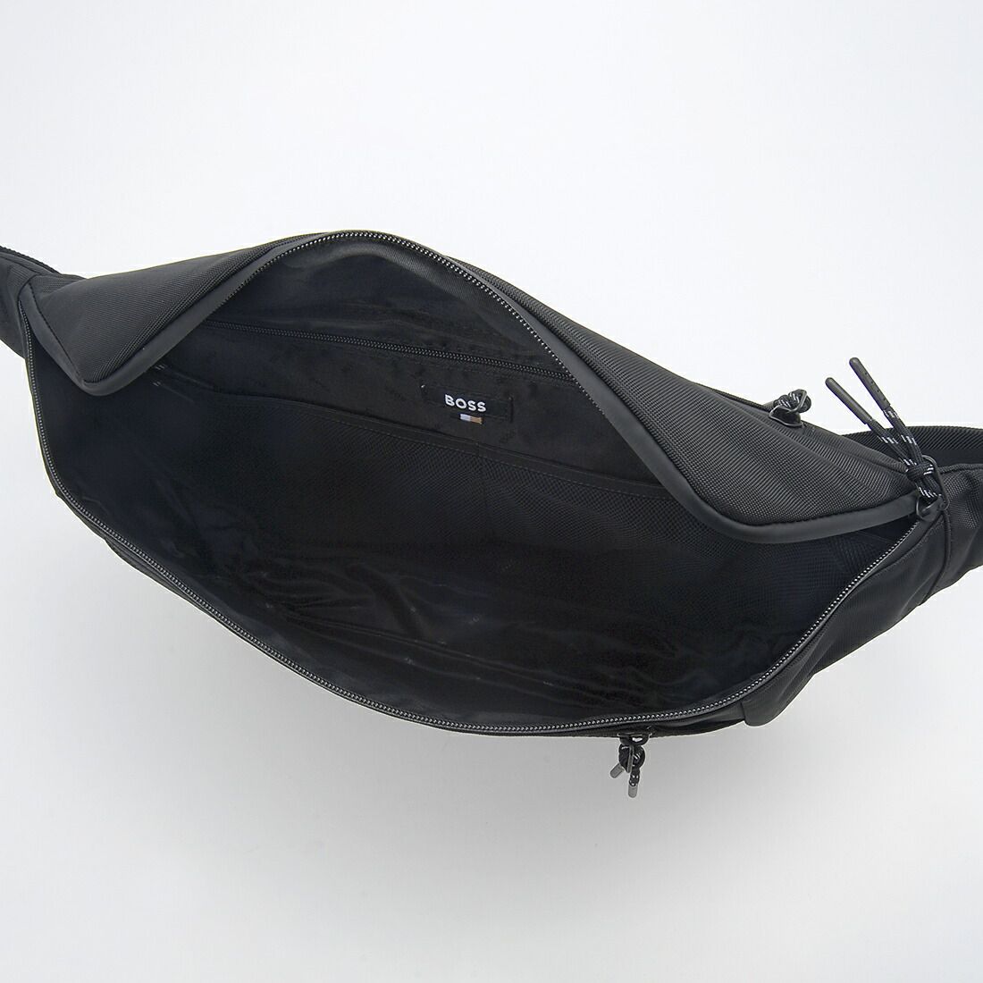 HUGO BOSS ボディバッグ　美品　黒　メンズ HUGO BOSS（ヒューゴ・ボス） HUGO BOSS BLACK ヒューゴボスブラック