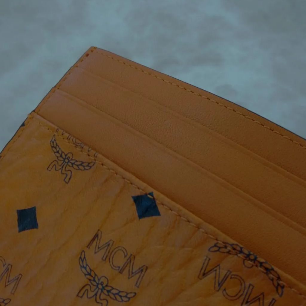 カードケース ゴールド金具