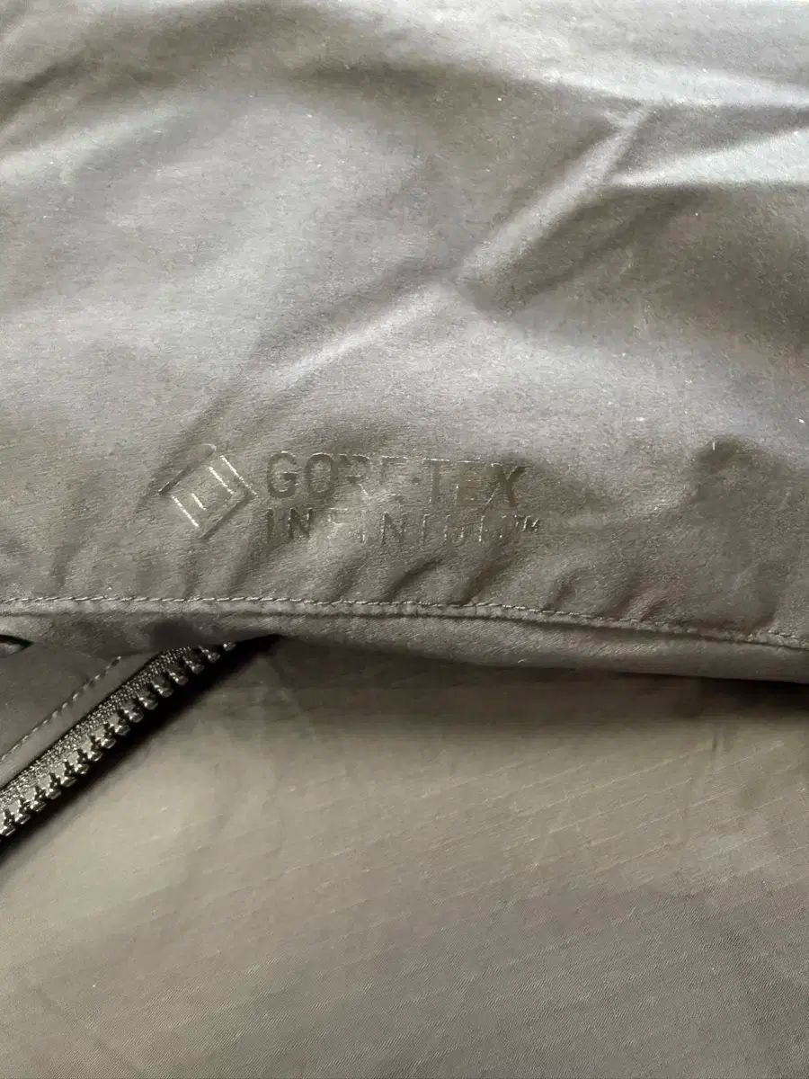 アークテリクス リーフコールド ブラック ノンフーディーL OLIVEOS_COM_TR