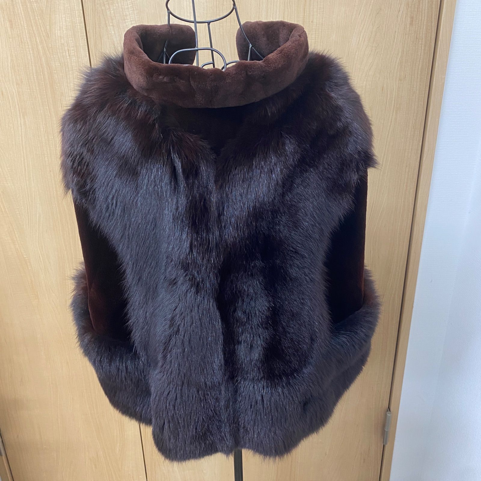 ヴァレンティノ ファー ポンチョ ケープ コート 管理番号SB764