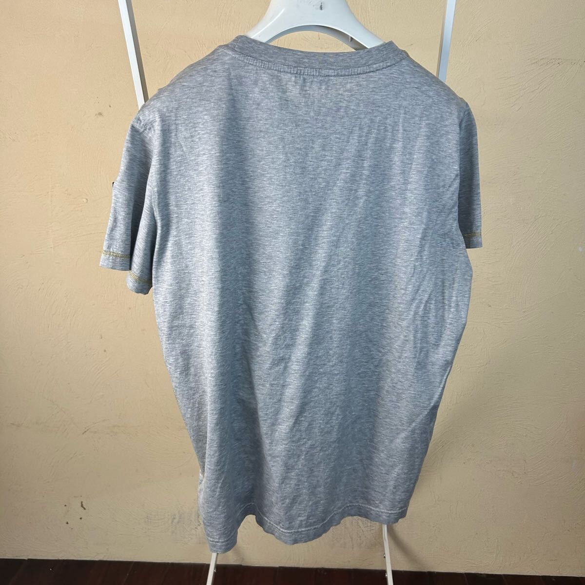 モンクレールゴールドワッペン半袖TシャツグレーS