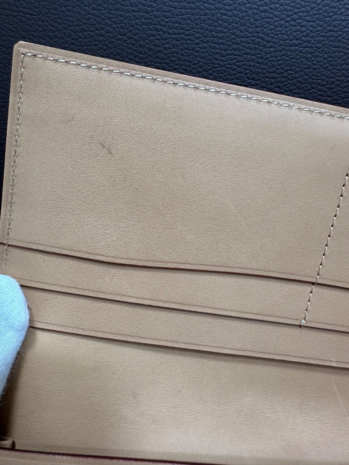 ファスナー小銭入れ付き長財布