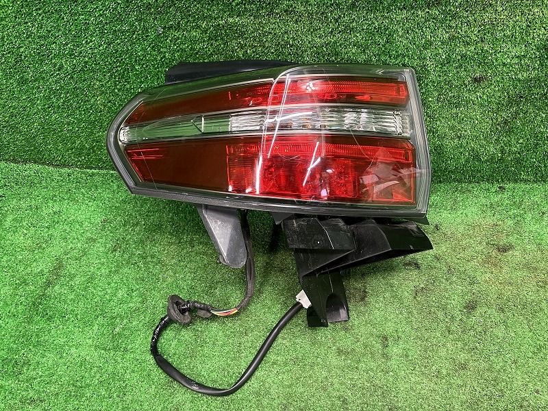 車 SAI AZK10 左テールランプ・テールライト S Cパッケージ コイト 75 