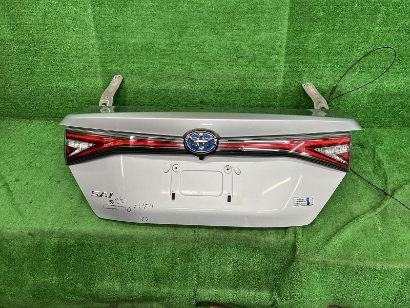 SAI AZK10 トランクリッド・トランクパネル S Cパッケージ 64401-75140  