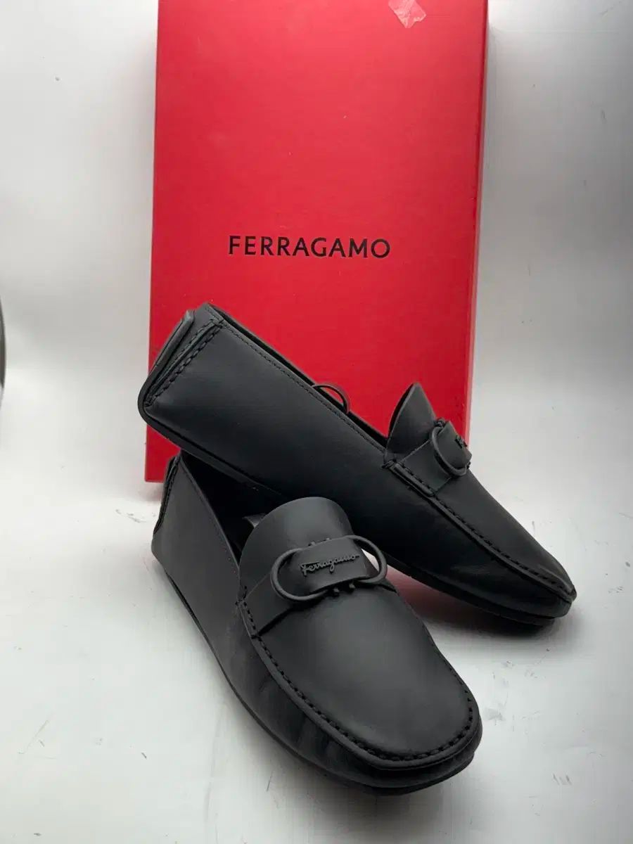 FERRAGAMO フェラガモ255
