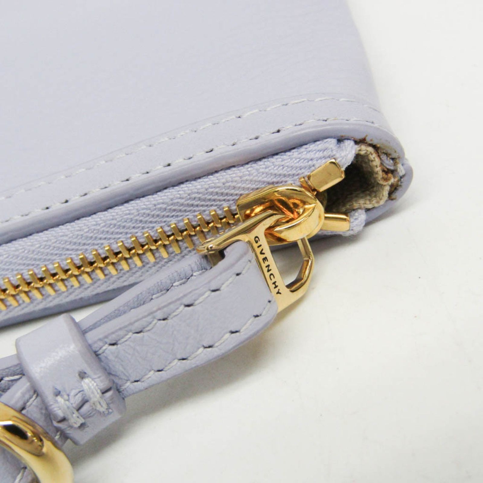 ジバンシィ(Givenchy) ヴォワイユー Voyou ジップポーチ BB60LTB1KR レディース レザー ハンドバッグ,ポーチ ライトパープル