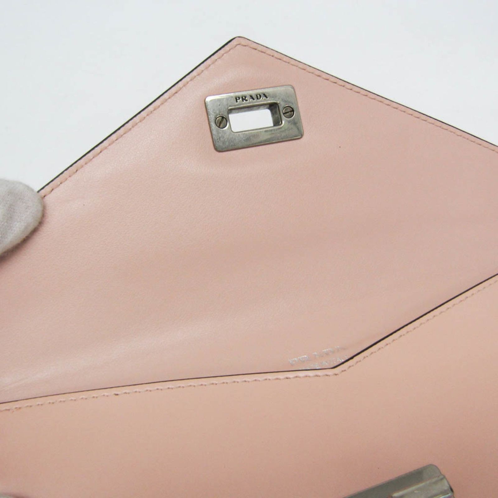 クラッチバッグ