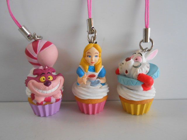 ♯Jsa21Ez ふしぎの国のアリス カップケーキ マスコット 全5種 - メルカリ