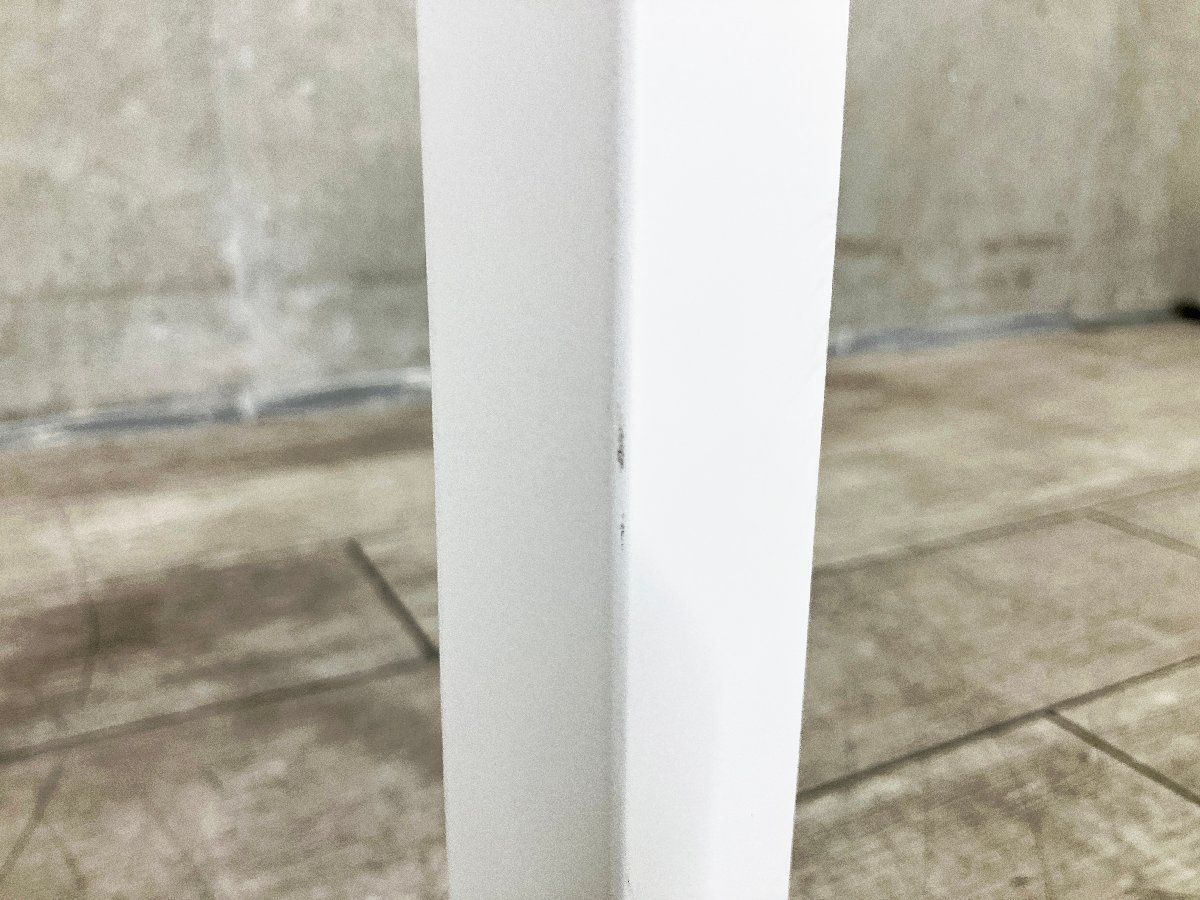  C artek アルテック スツール60 アルヴァ アールト 北欧 フィンランド 4本足 ホワイトラッカー レジ周り収納 オフィス家具 事務 店舗用品