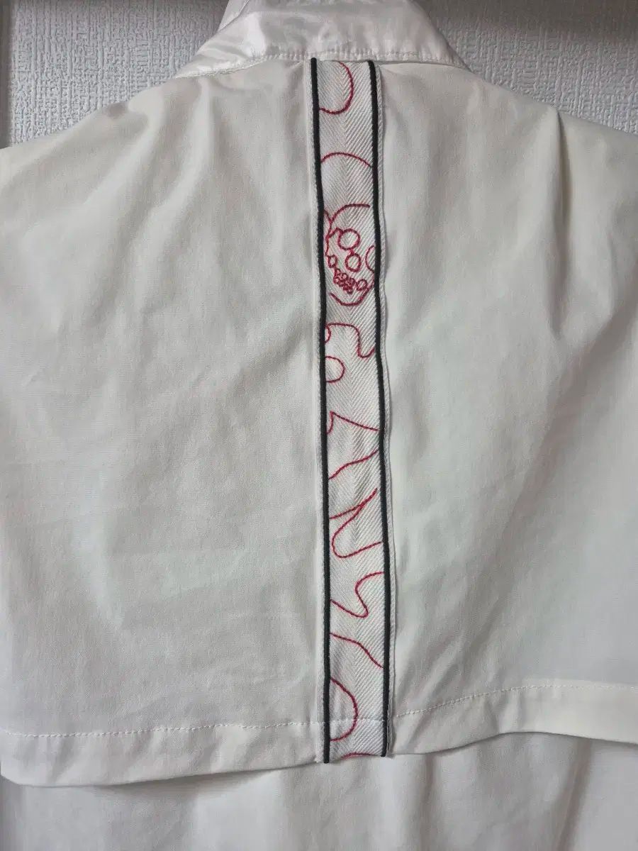 LONA マークアンドロナ