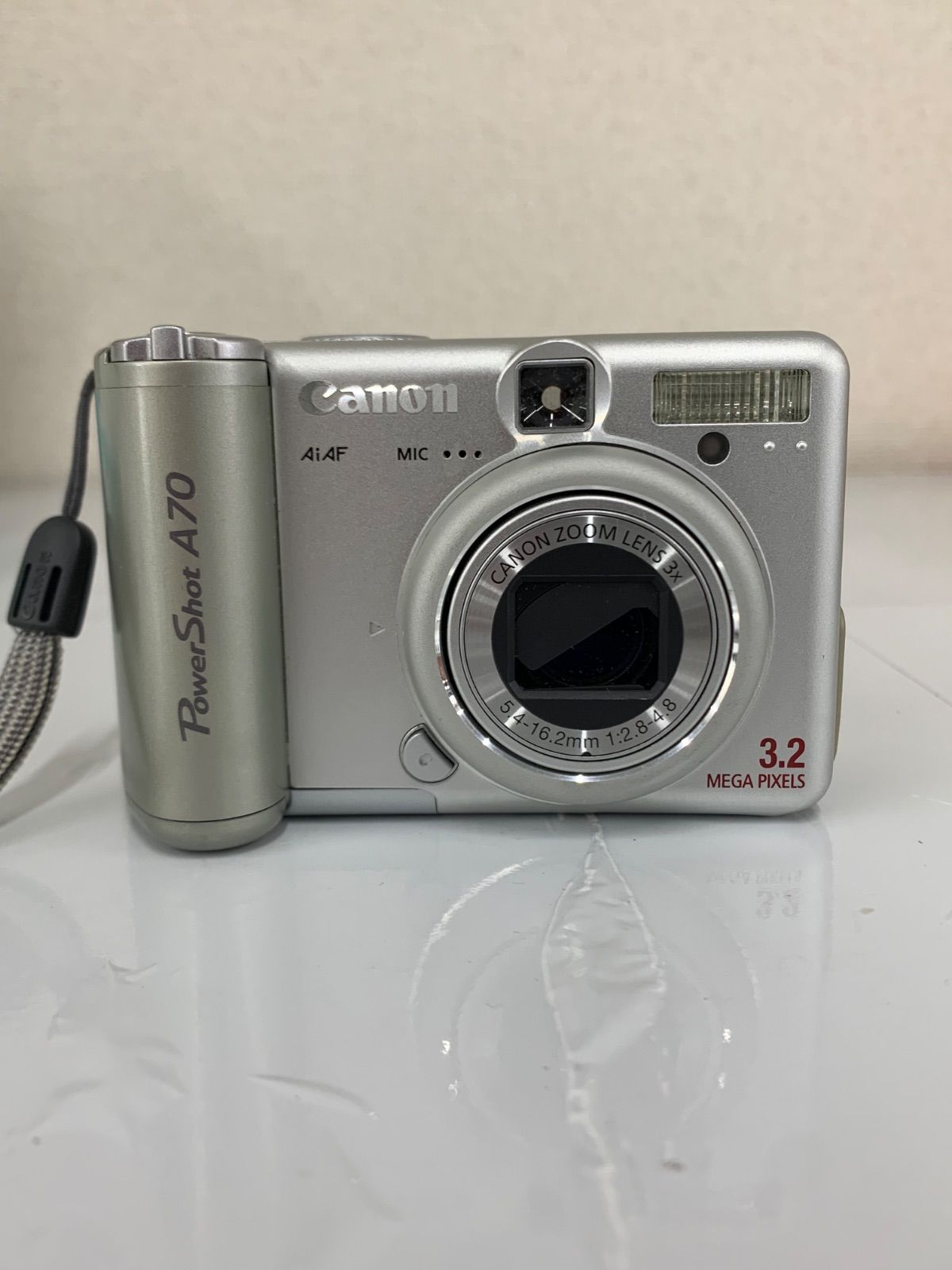 3 【ジャンク品】Canonキャノン PowerShot A70デジカメ 単三電池 画面