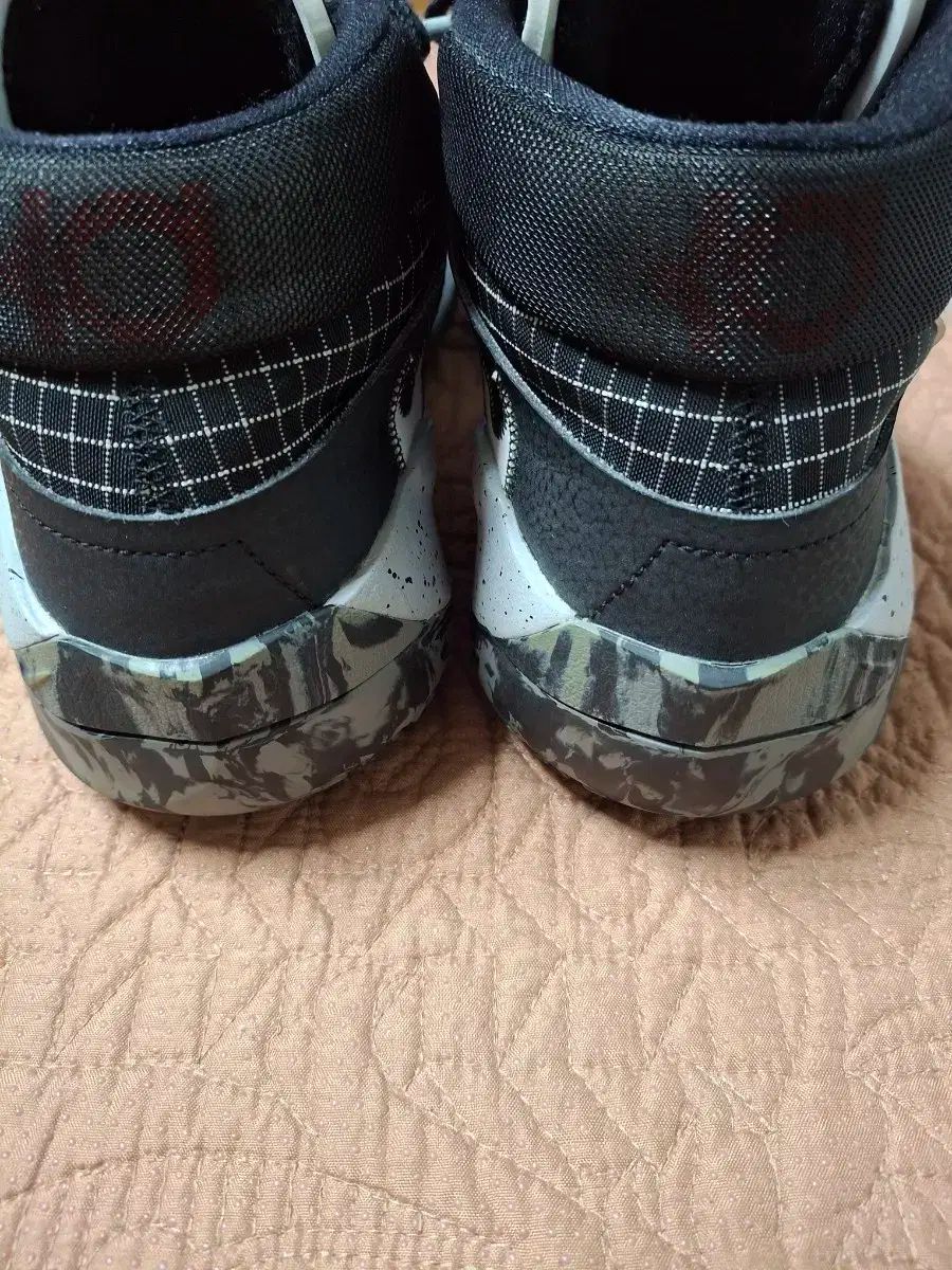 バスケシューズ