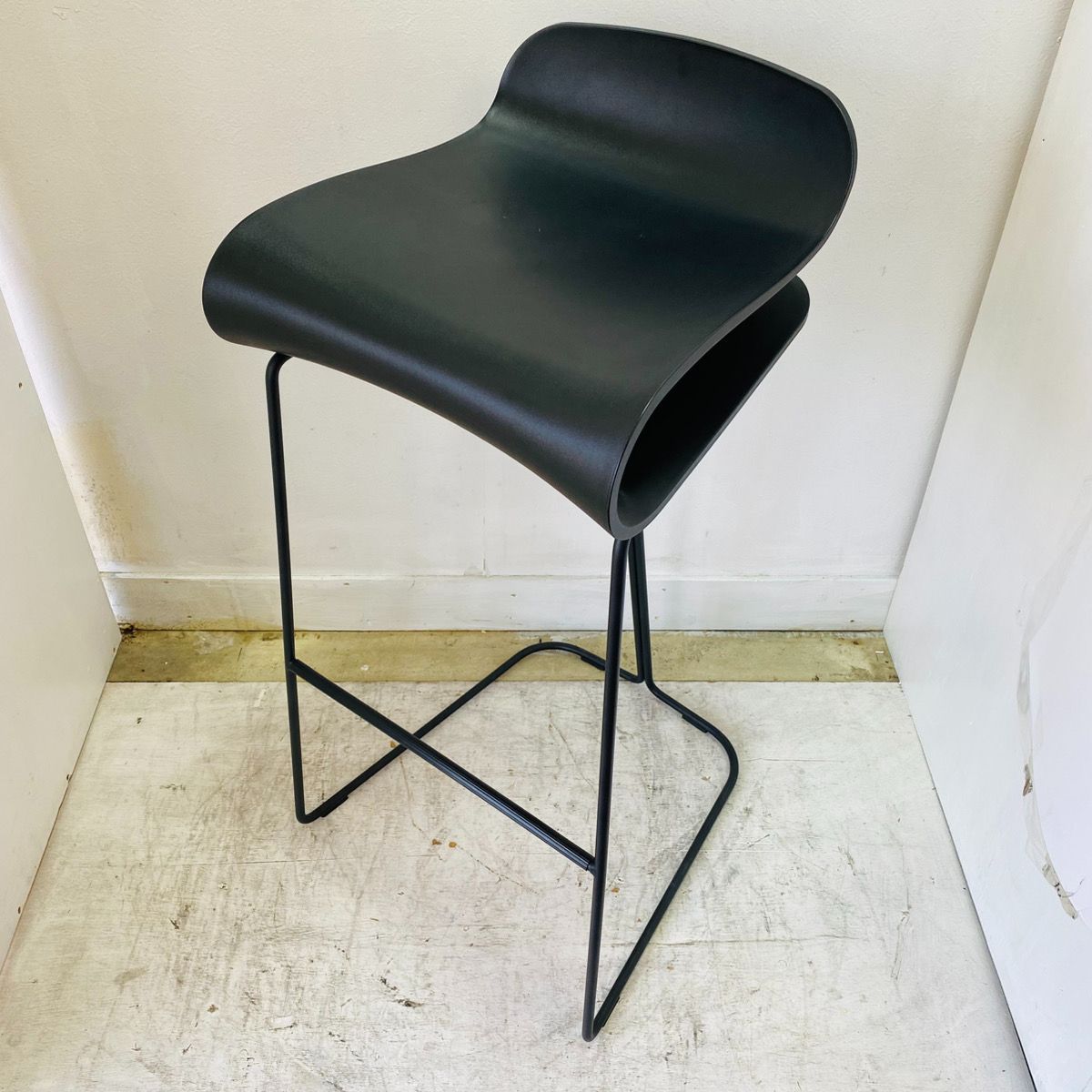 Kristalia BCN バースツール 黒 カウンターチェア ハリー＆カミラ モダン イタリア製 品質システム04