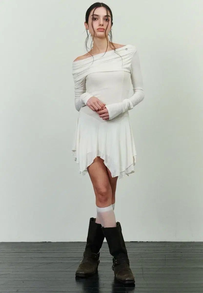 PAIN OR PLEASURE ペインオアプレジャー ペオプル ロジ ニンフ ドレス ブラック