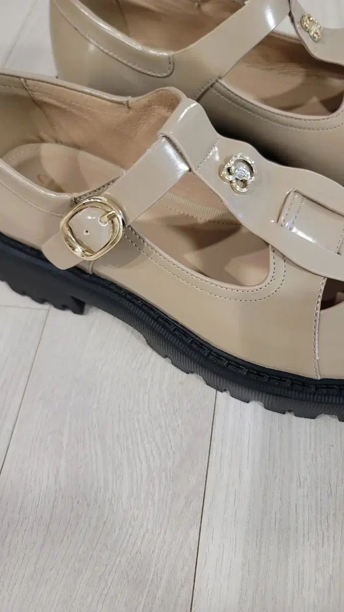  ハンサム SJSJ グラディエーター ヒール ローファー 240 その他 ブーツ