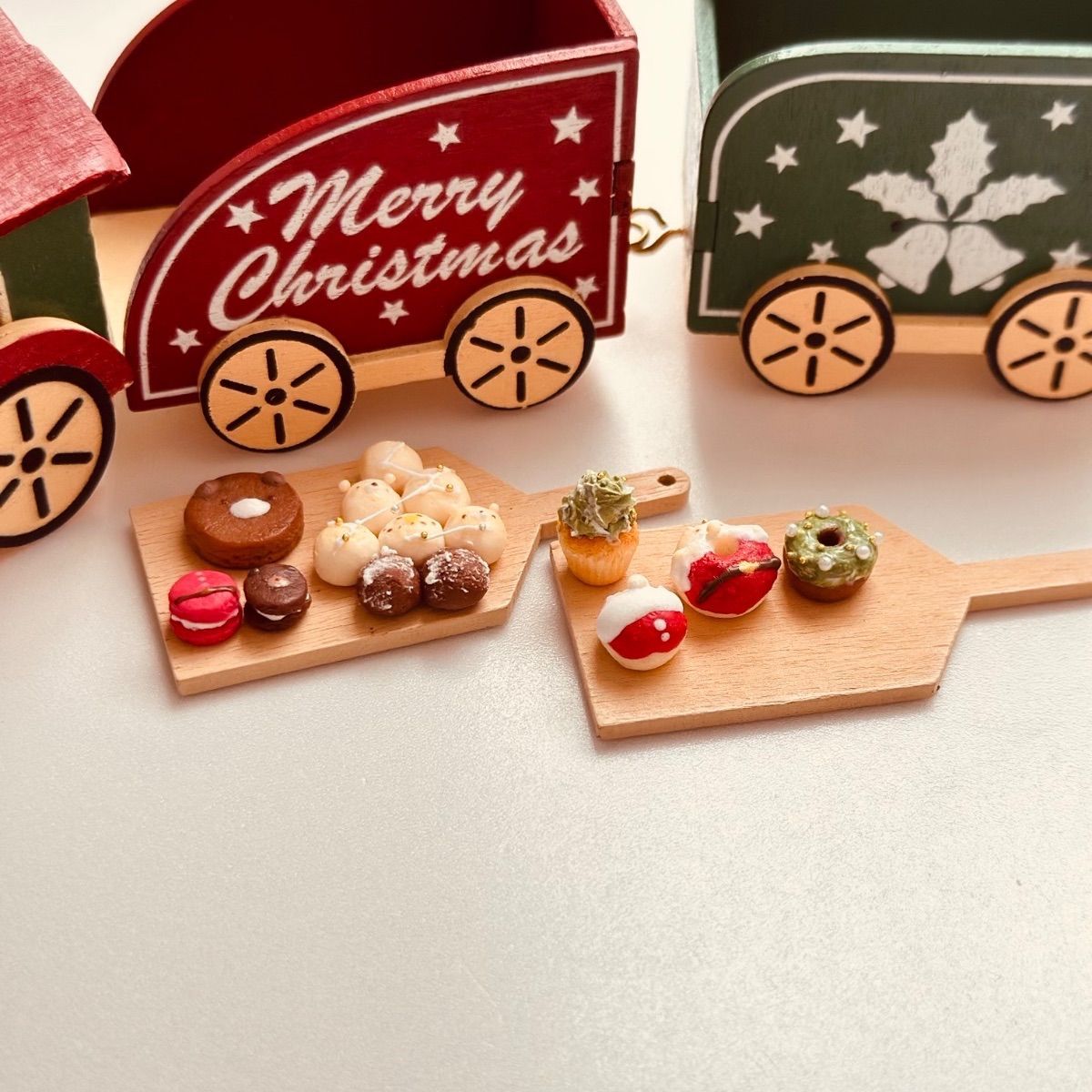 ノルン様専用ページ　樹脂粘土ミニチュアパン・スイーツ・フード