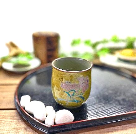 九谷焼 湯呑 湯飲み 小 黄塗りなでしこ 裏絵