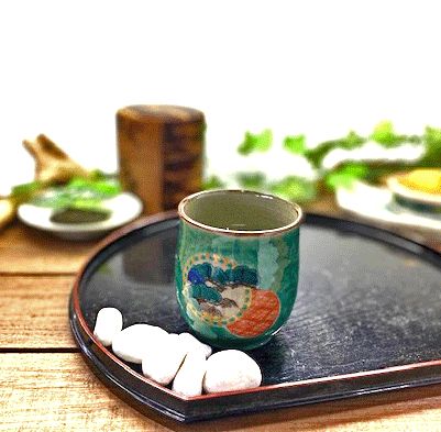 九谷焼お 湯呑 湯飲み 小 金丸松竹梅緑塗り 裏絵