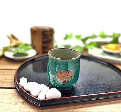 九谷焼お 湯呑 湯飲み 小 金丸松竹梅緑塗り 裏絵