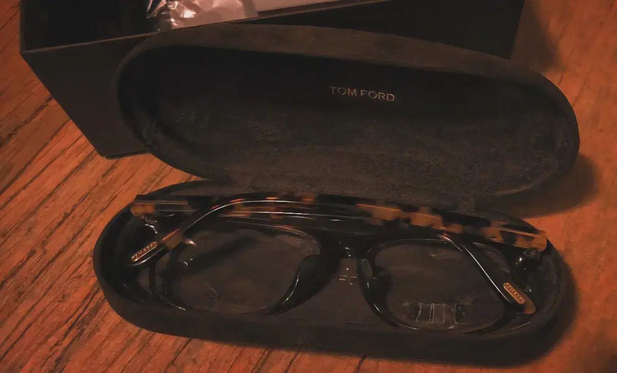  トムフォード メガネ アジアンフィット サングラス 小物