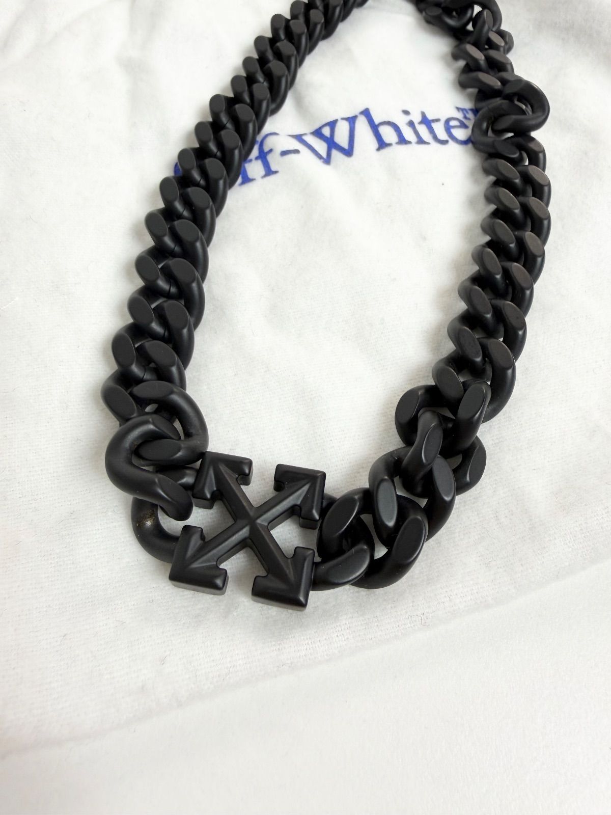 品 OFF WHITE ARROWS モチーフ チェーン ネックレス ブラック き SA