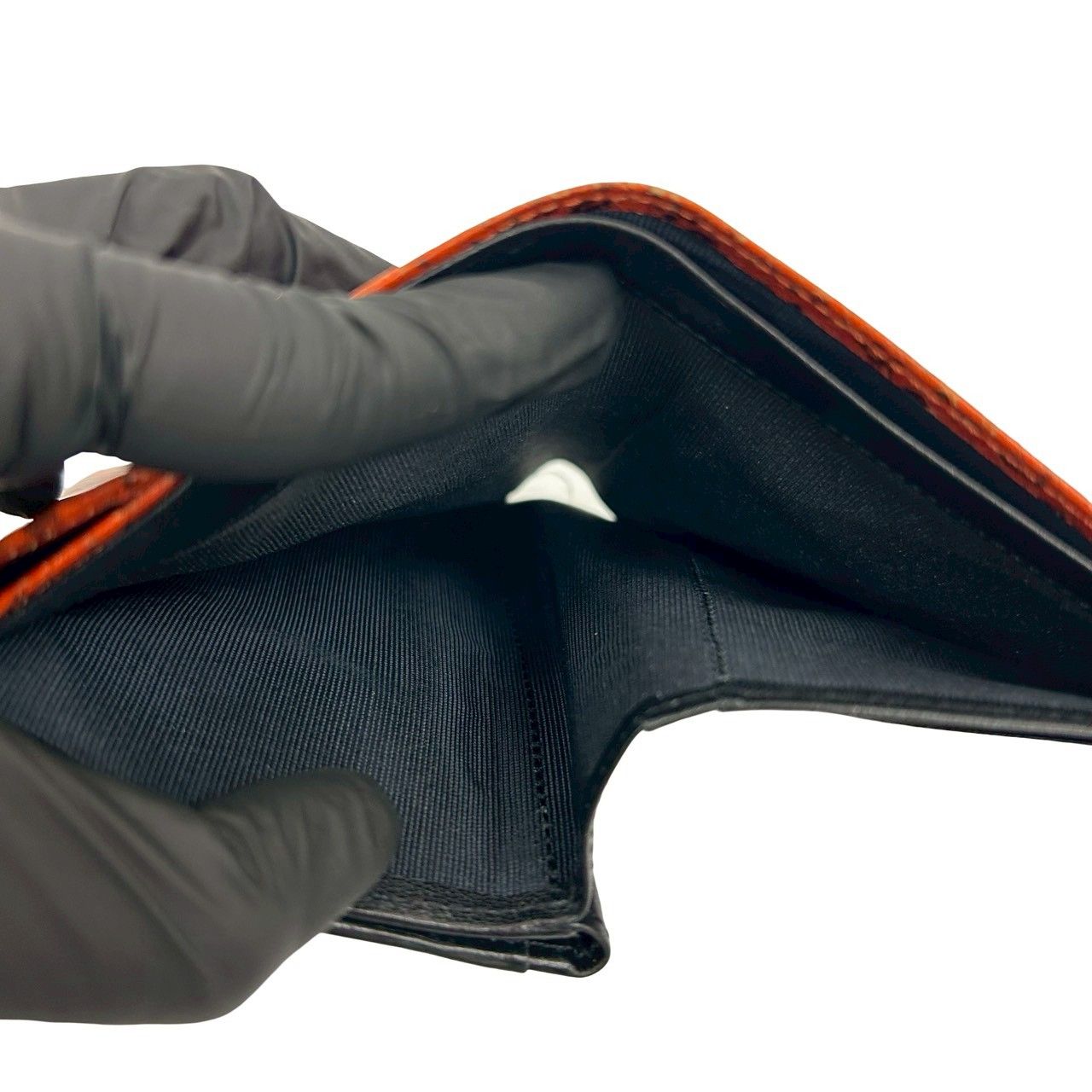  YVES SAINT LAURENT イヴサンローラン ロゴ 金具 型押し レザー 本革 二つ折り 財布 ウォレット オレンジ ブラック 29891 その他 小物