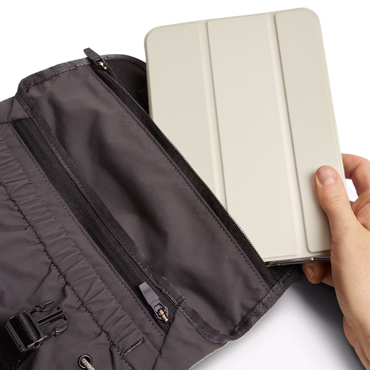 メッセンジャーバッグ