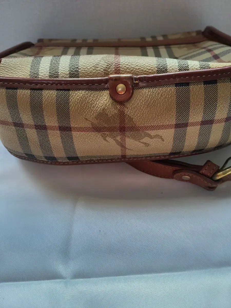  バーバリー ノヴァチェック クロスバッグ メッセンジャーバッグ ショルダーバッグ