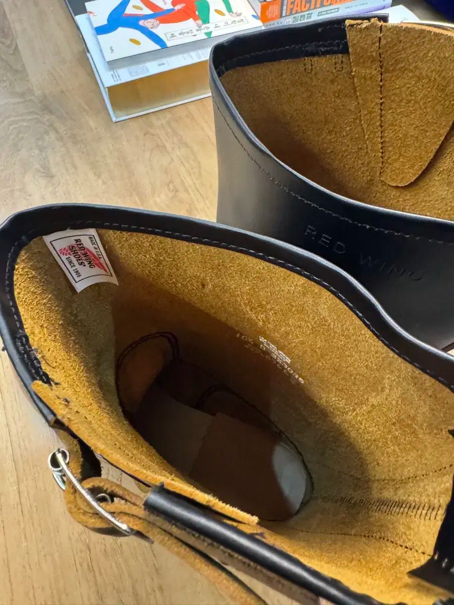 レッドウィング