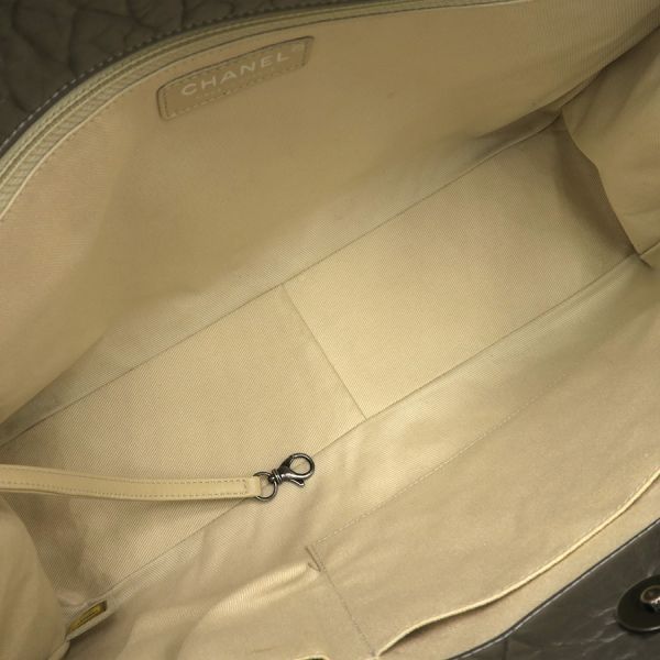 シャネル 2.55チェーントート