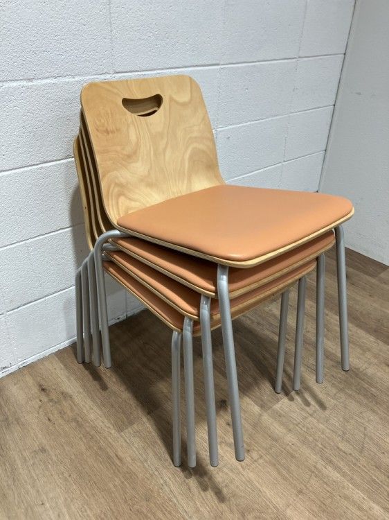 スタッキングチェア4脚セット SCH