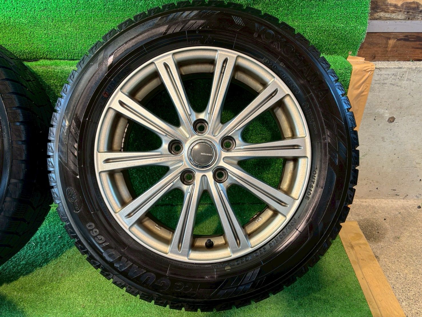 ホンダ ステップワゴンスパーダ RP 4 スタッドレスタイヤホイールセット 205 60 R 16 み