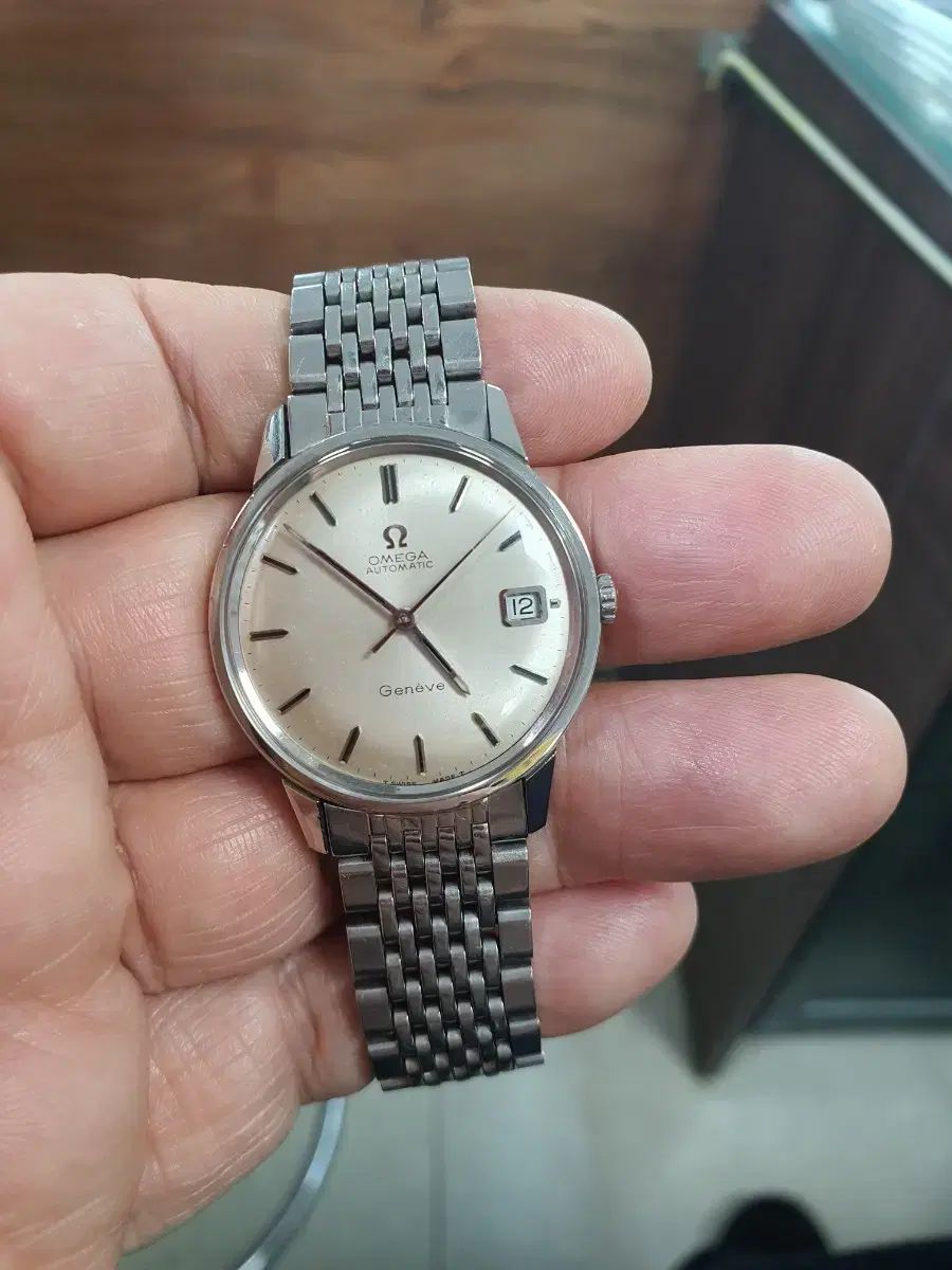 ヴィンテージOMEGAジュネーブマイクロシママスターTシャツ