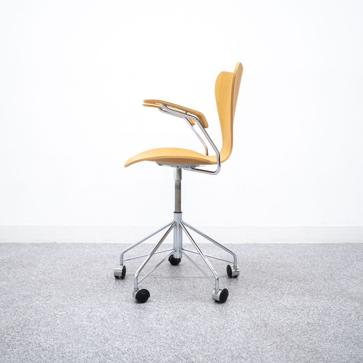 アーム キャスター