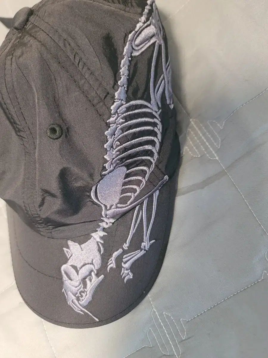 プーマ エリーズ スケルトン ドラゴン 刺繍ベースボールキャップ puma aries