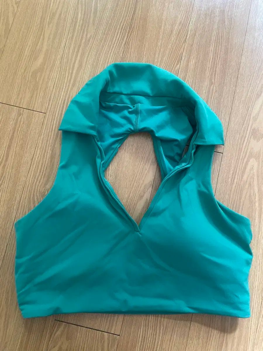 ルルレモン テニス ブラトップ 8 サイズ