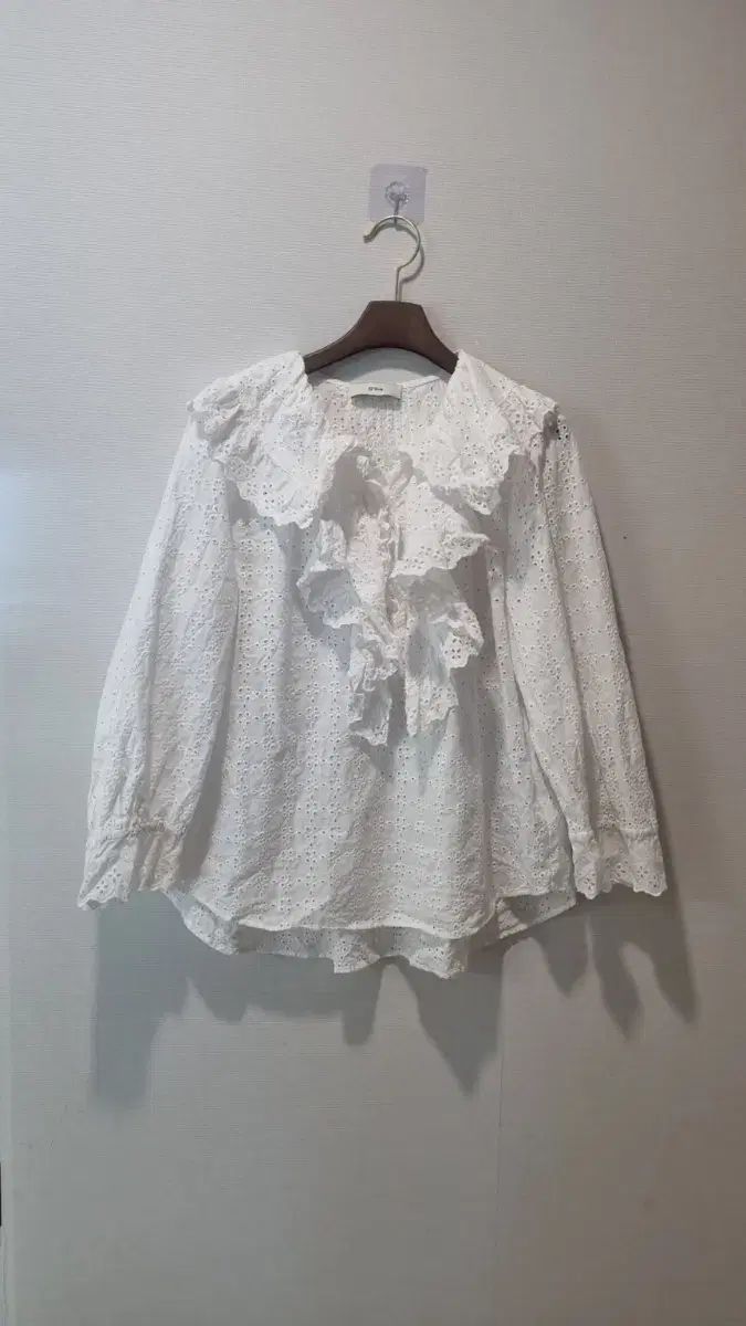O 2nd オッズセカンド コットン 刺繍 フリル ブラウス 白