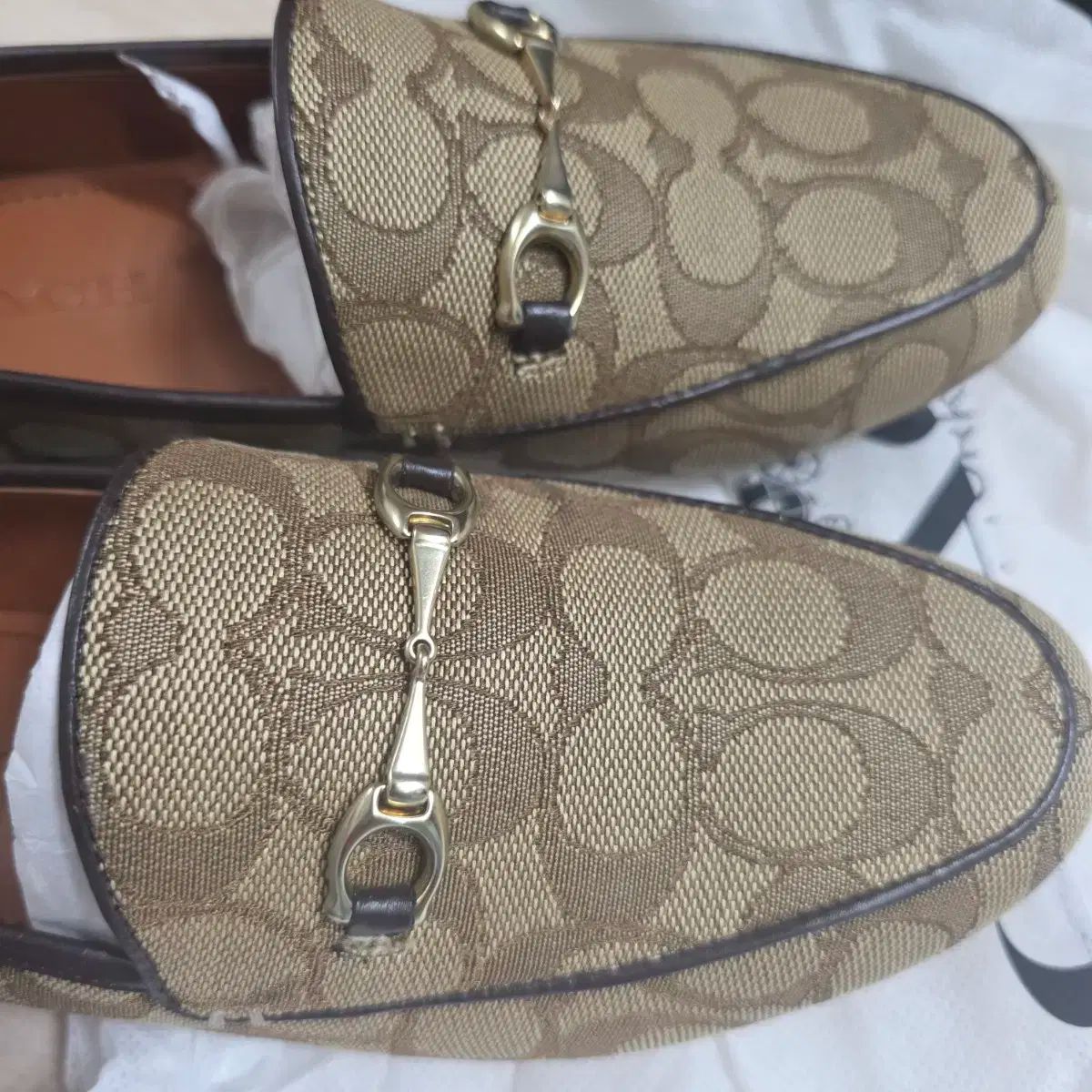  COACH コーチ シグネチャー ローファー レディース ブラウン 240 お安く します フラットシューズ バレエシューズ パンプス