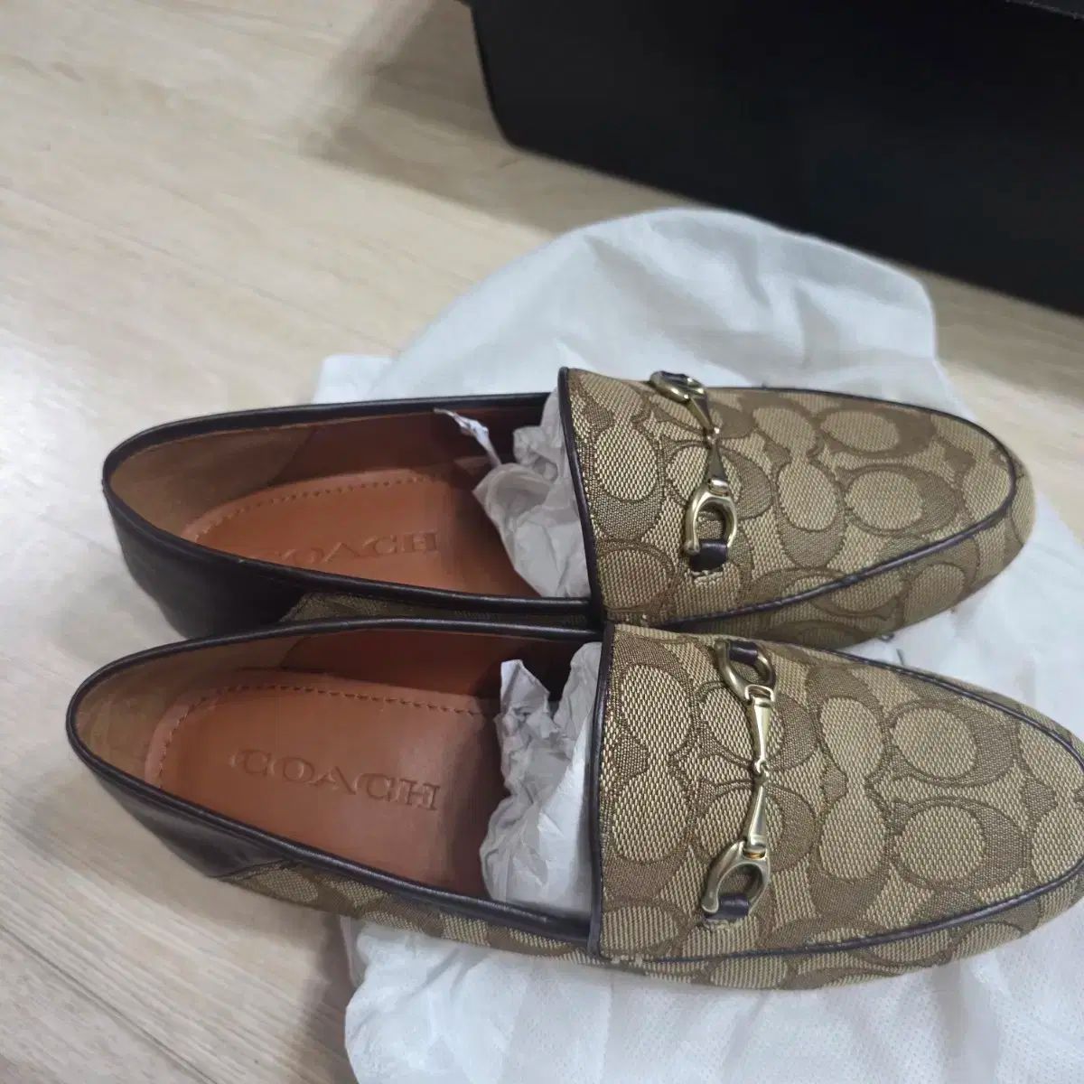COACH コーチ シグネチャー ローファー レディース ブラウン 240 お安く します