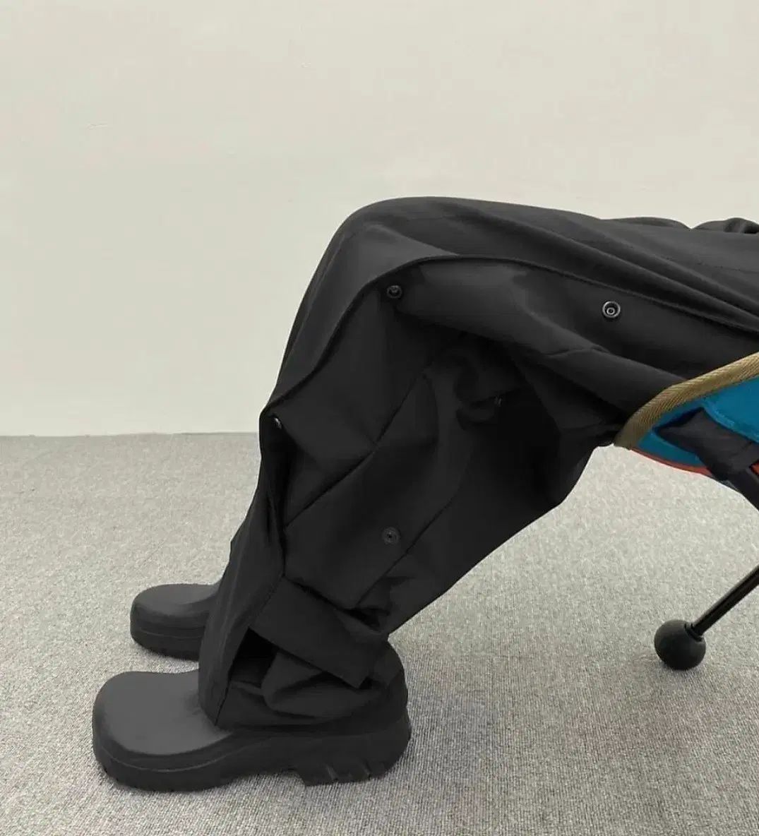 Nonnod フレキシブル パンツ ブラック 2サイズ