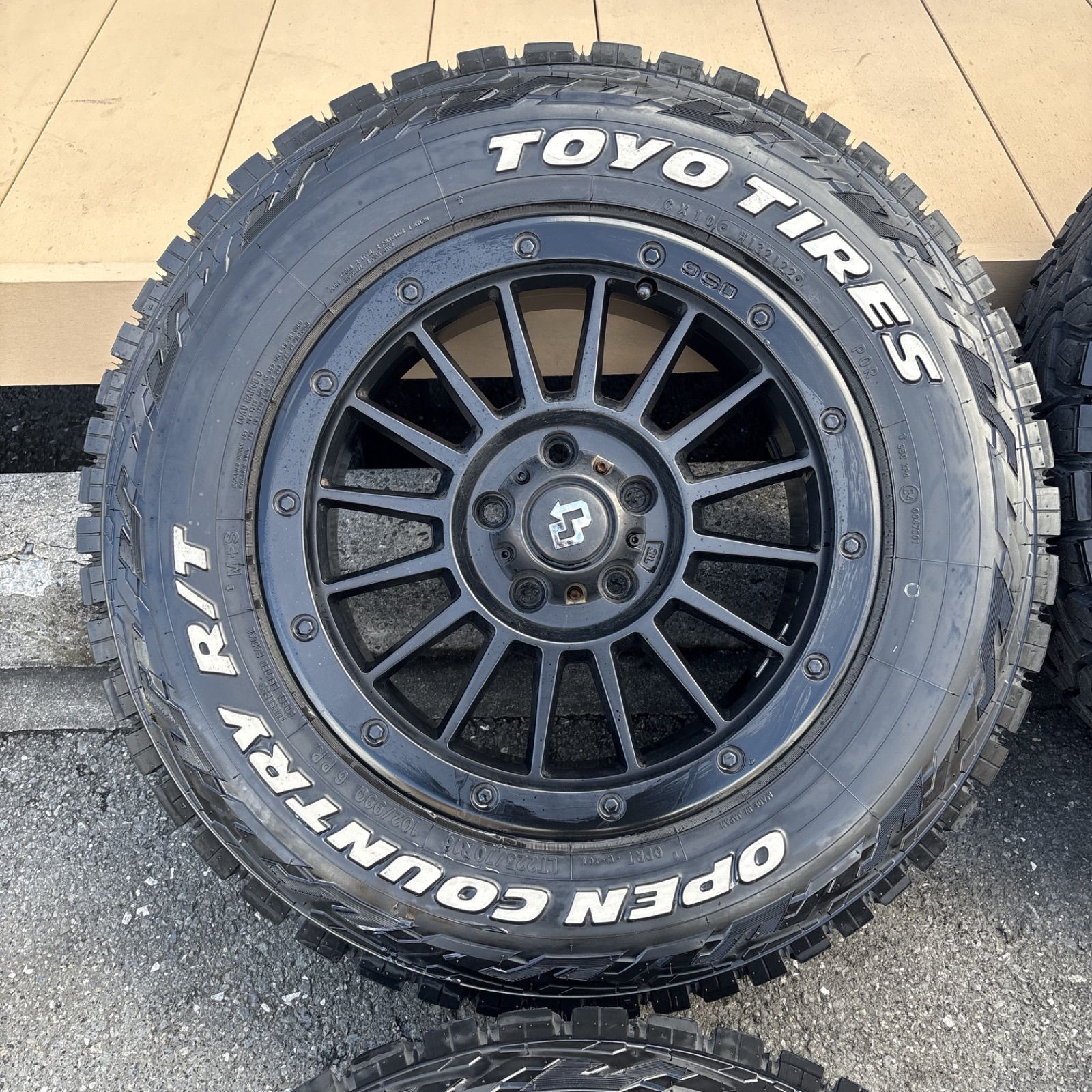 バリ溝 オフビート OSG Next Gen 225 70 R 16 オープンカントリーR T 社外ホイールタイヤセット ホワイトレター