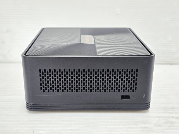  品 ECS LIVA Z 2 ミニPC Windows 11 ブラック YR-19522 ミニPC デスクトップPC