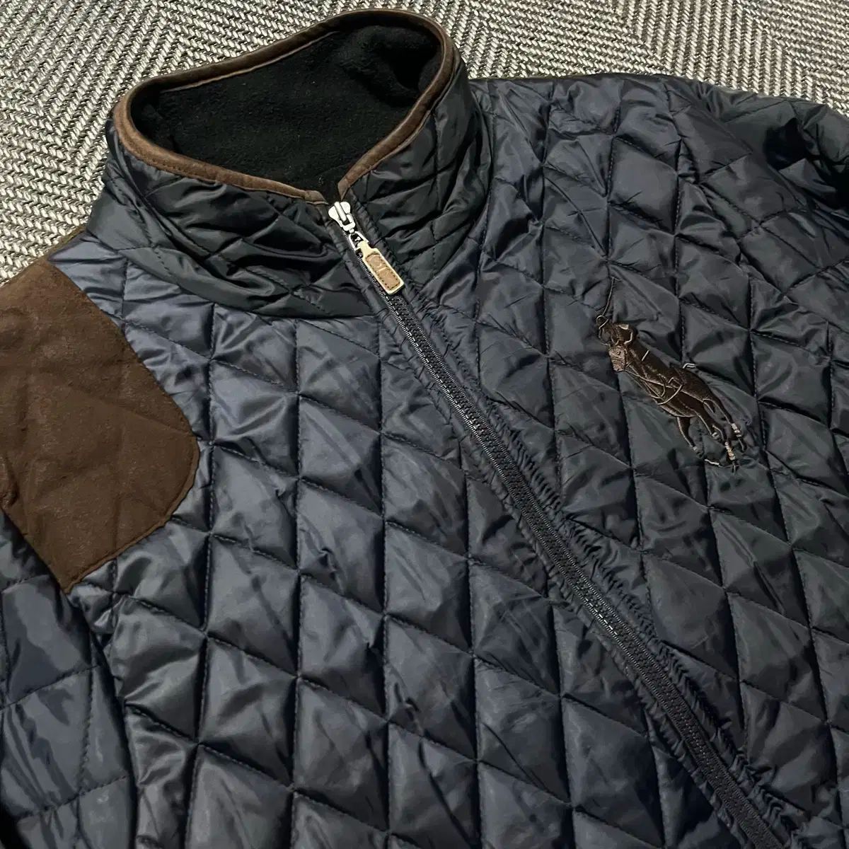 ダウン ジャケット