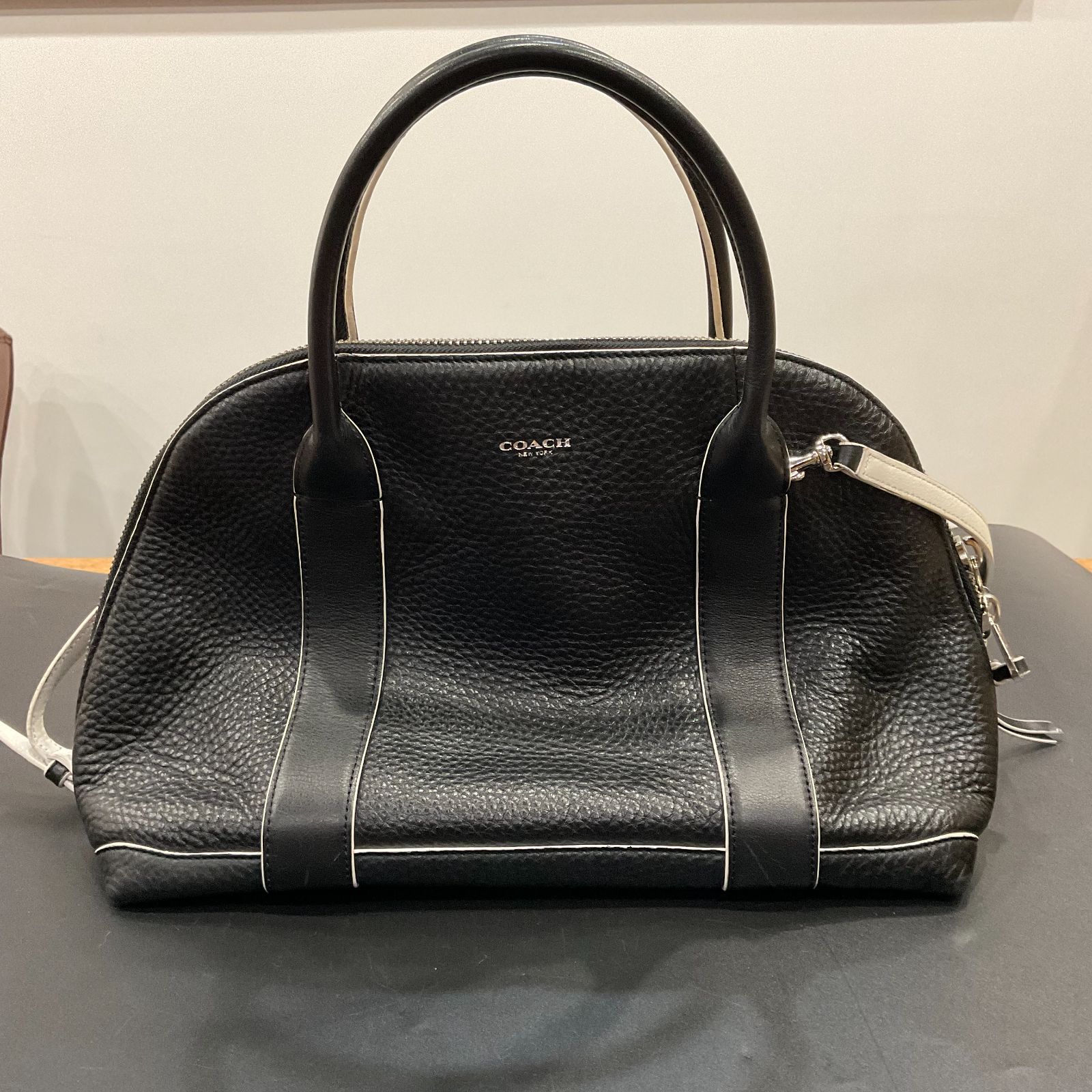 コーチ バッグ 黒 B25111005