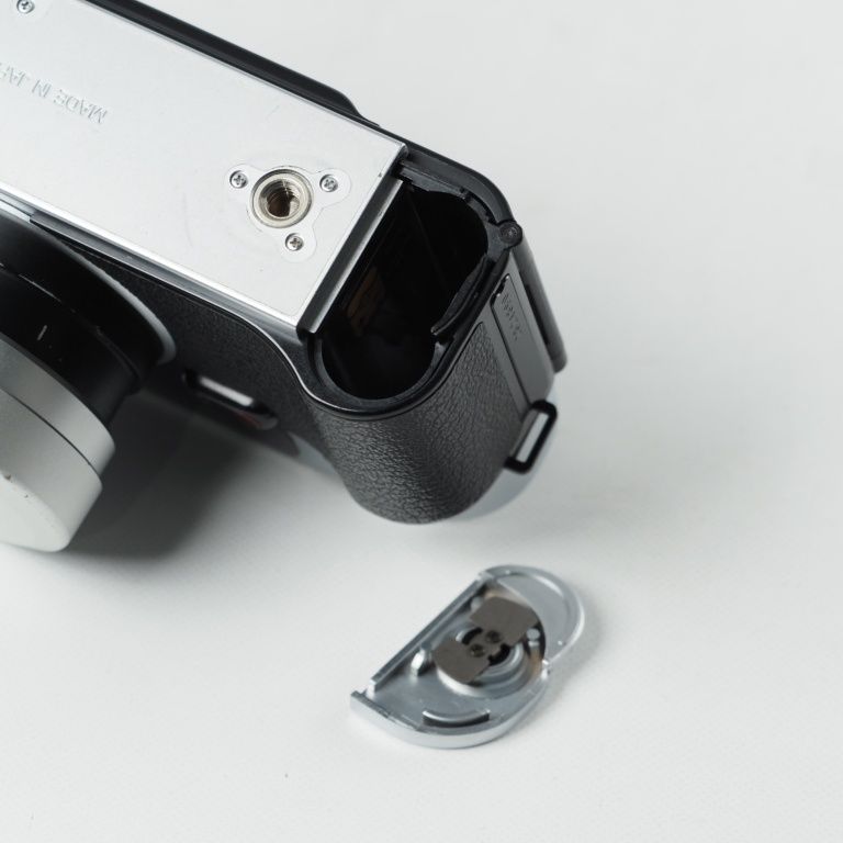 コンパクトフィルムカメラ