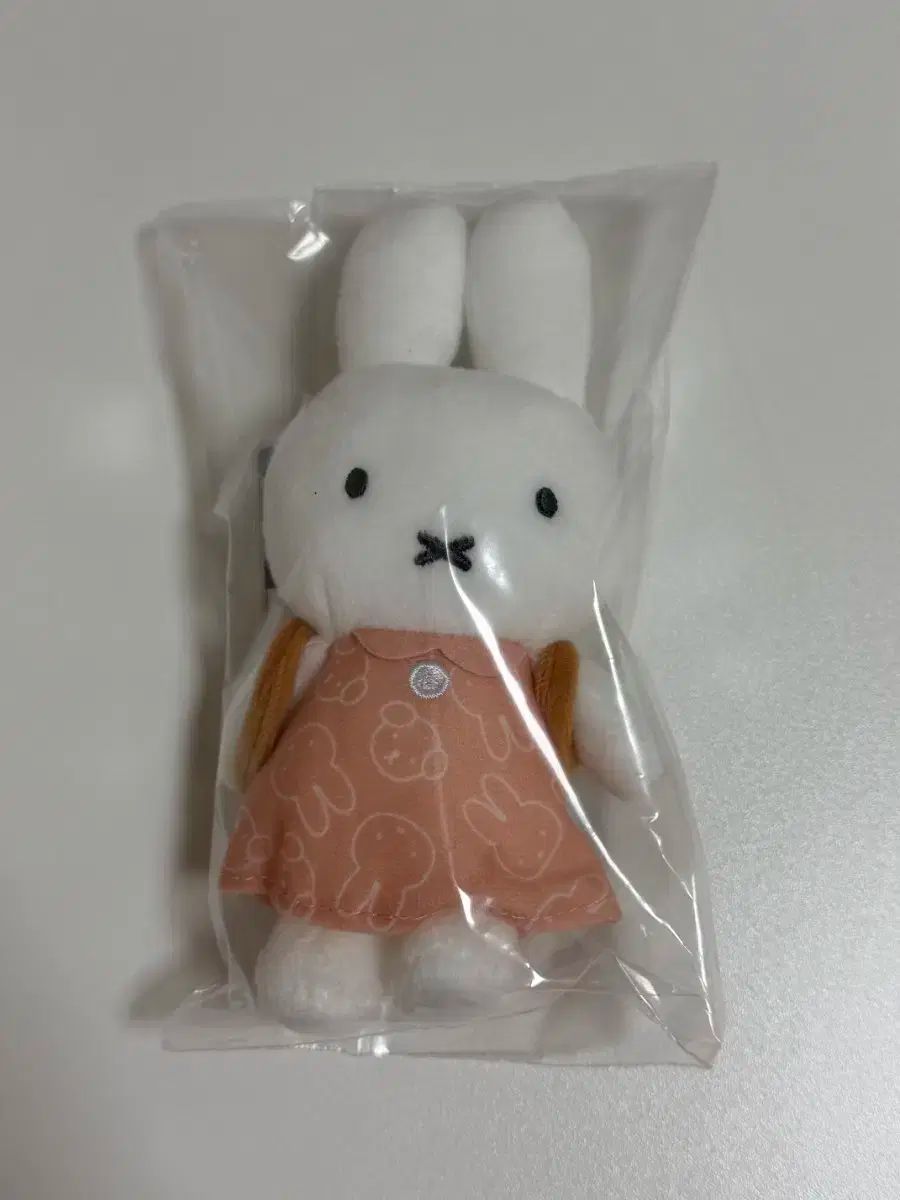 ミッフィー ぬいぐるみ ピンク ONE PIECE