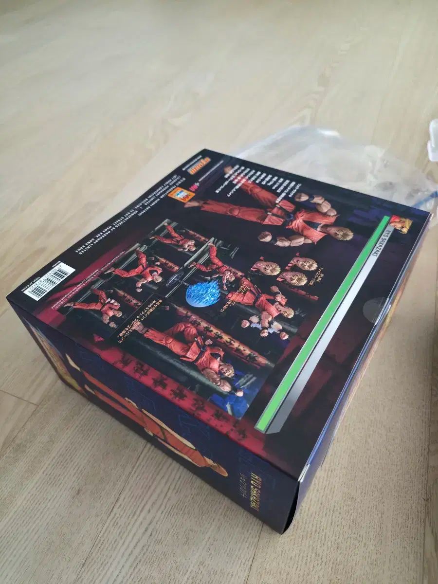 幸運な ストームコレクタブルズ キング オブ ファイターズ リョ サカザキ フィギュア ヴァラ スタンド